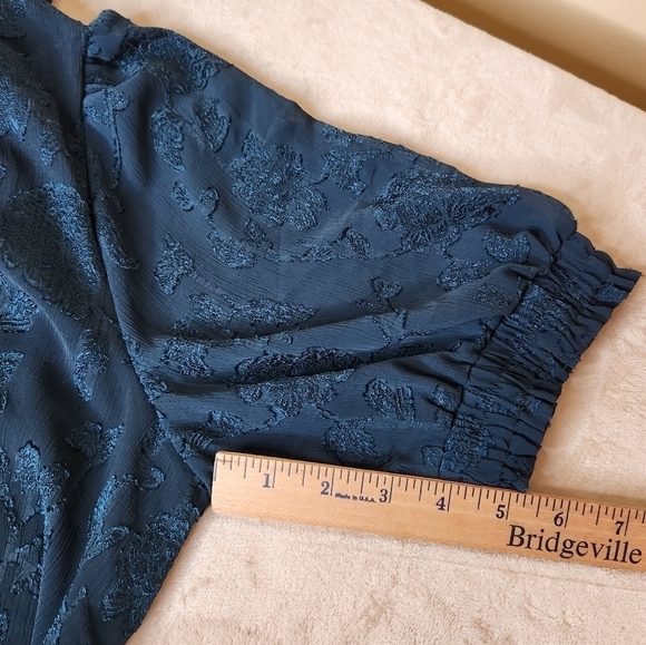 Beacon Apparel Jacquered A-Line Short Puff Sleeve Top Size L Teal Blue/G… - Picture 6 of 11